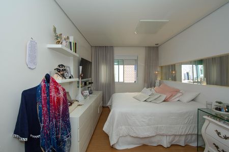 Apartamento à venda com 199m², 4 quartos e 4 vagasSuíte 3
