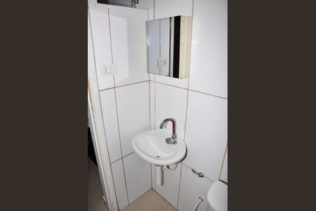 Casa para alugar com 70m², 2 quartos e sem vagaDetalhe - Banheiro Social