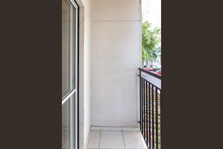 Sala - varanda de apartamento à venda com 3 quartos, 56m² em Jardim Cocaia, Guarulhos