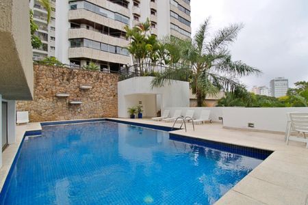 Apartamento para alugar com 143m², 3 quartos e 3 vagas Apartamento para alugar com 143m², 3 quartos e 3 vagasÁrea comum - Piscina