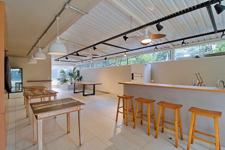 Apartamento para alugar com 143m², 3 quartos e 3 vagas Apartamento para alugar com 143m², 3 quartos e 3 vagasÁrea comum - Churrasqueira