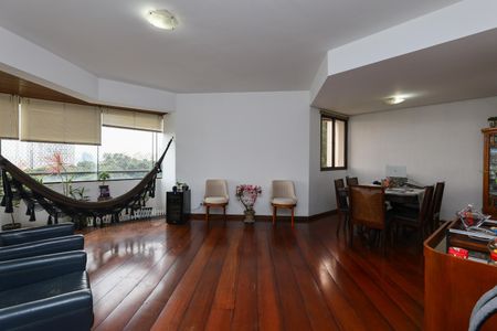 Sala de apartamento para alugar com 3 quartos, 143m² em Vila Suzana, São Paulo