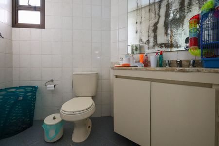 Apartamento para alugar com 143m², 3 quartos e 3 vagas Apartamento para alugar com 143m², 3 quartos e 3 vagasBanheiro da Suíte 2