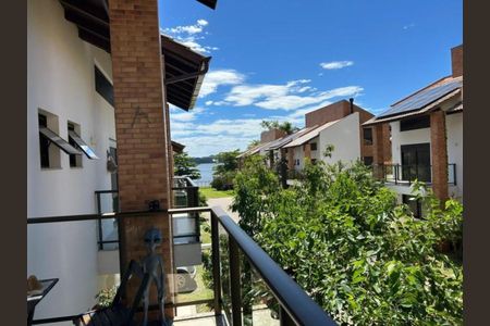 Casa de condomínio para alugar com 111m², 3 quartos e 2 vagasVaranda