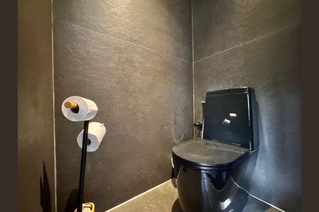 Casa de condomínio à venda com 407m², 4 quartos e 4 vagas Casa de condomínio à venda com 407m², 4 quartos e 4 vagasSuíte 1 - Banheiro