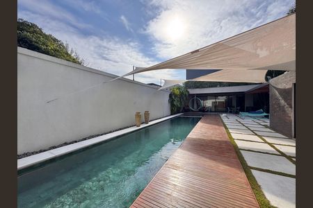 Área externa de casa de condomínio à venda com 4 quartos, 407m² em Barra da Tijuca, Rio de Janeiro