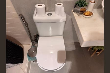 Casa de condomínio à venda com 407m², 4 quartos e 4 vagas Casa de condomínio à venda com 407m², 4 quartos e 4 vagasLavabo