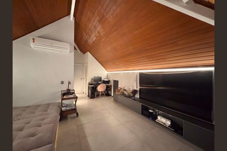 Sala de TV de casa de condomínio à venda com 4 quartos, 407m² em Barra da Tijuca, Rio de Janeiro