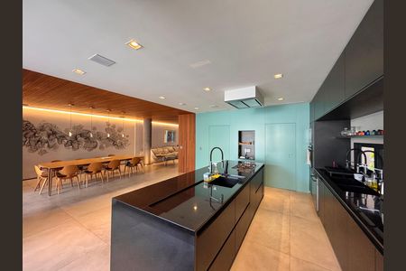 Casa de condomínio à venda com 407m², 4 quartos e 4 vagas Casa de condomínio à venda com 407m², 4 quartos e 4 vagasCozinha