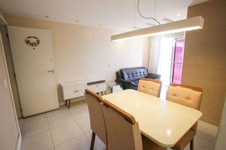 Sala de apartamento para alugar com 2 quartos, 70m² em Taquara, Rio de Janeiro