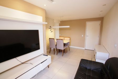 Apartamento para alugar com 70m², 2 quartos e 1 vagaSala