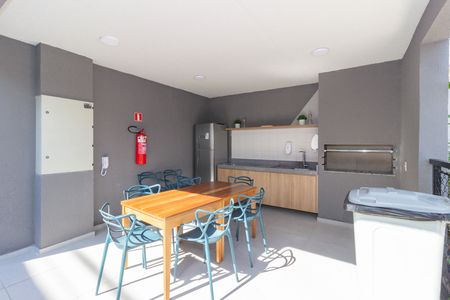 Apartamento para alugar com 34m², 2 quartos e sem vagaÁrea comum - Churrasqueira