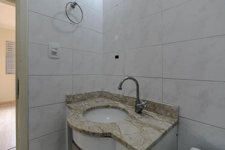 Casa de condomínio para alugar com 110m², 3 quartos e 3 vagasBanheiro