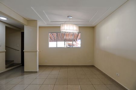 Sala de casa de condomínio para alugar com 3 quartos, 110m² em Centro, Mogi das Cruzes