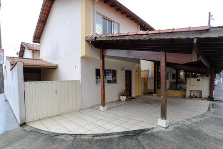 Casa de condomínio para alugar com 110m², 3 quartos e 3 vagasFachada