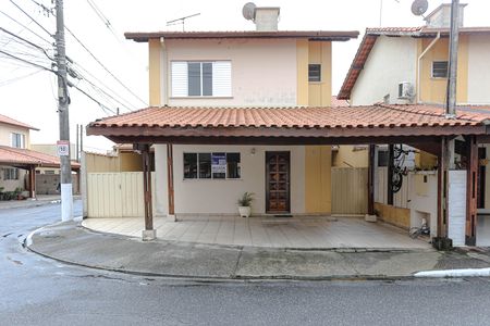 Casa de condomínio para alugar com 110m², 3 quartos e 3 vagasFachada