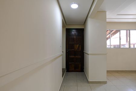 Casa de condomínio para alugar com 110m², 3 quartos e 3 vagasCorredor