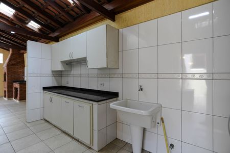 Casa de condomínio para alugar com 110m², 3 quartos e 3 vagasÁrea de Serviço