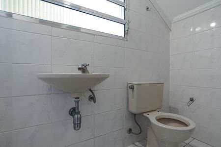 Casa de condomínio para alugar com 110m², 3 quartos e 3 vagasLavabo