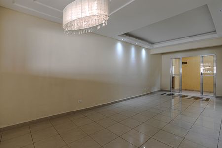 Sala de casa de condomínio para alugar com 3 quartos, 110m² em Centro, Mogi das Cruzes