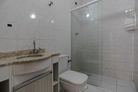 Casa de condomínio para alugar com 110m², 3 quartos e 3 vagasBanheiro