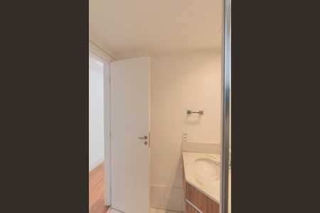 Apartamento para alugar com 73m², 3 quartos e 2 vagas Apartamento para alugar com 73m², 3 quartos e 2 vagasBanheiro