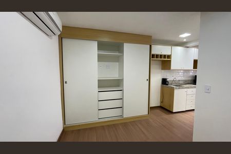 Quarto de kitnet/studio à venda com 1 quarto, 30m² em Moneró, Rio de Janeiro