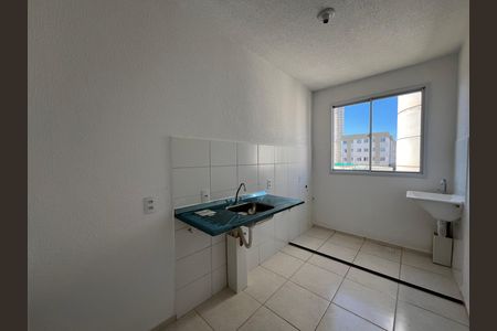 Apartamento para alugar com 48m², 2 quartos e 1 vaga Apartamento para alugar com 48m², 2 quartos e 1 vagaCozinha e Área de Serviço