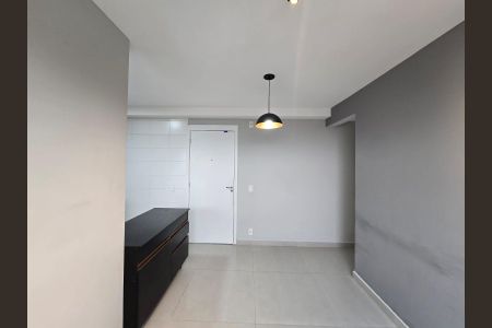 Sala  de apartamento para alugar com 2 quartos, 40m² em Jardim Gracinda, Guarulhos