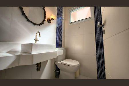 Casa de condomínio para alugar com 370m², 3 quartos e 6 vagas Casa de condomínio para alugar com 370m², 3 quartos e 6 vagasBanheiro