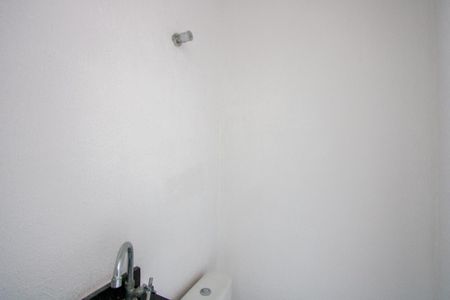 Apartamento à venda com 99m², 2 quartos e 2 vagas Apartamento à venda com 99m², 2 quartos e 2 vagasBanheiro de serviço