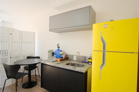 Cozinha de kitnet/studio à venda com 1 quarto, 27m² em Penha de França, São Paulo