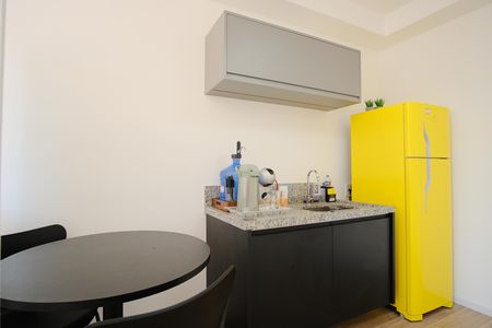 Cozinha de kitnet/studio à venda com 1 quarto, 27m² em Penha de França, São Paulo