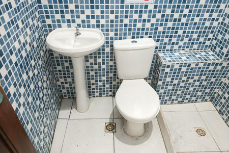 Apartamento à venda com 43m², 2 quartos e sem vagaBanheiro 