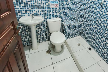 Apartamento à venda com 43m², 2 quartos e sem vagaBanheiro 