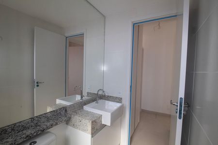 Apartamento para alugar com 60m², 2 quartos e 2 vagasBanheiro Social 