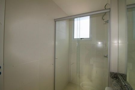 Apartamento para alugar com 60m², 2 quartos e 2 vagasBanheiro Social 