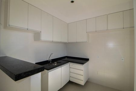 Apartamento para alugar com 60m², 2 quartos e 2 vagasCozinha