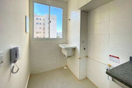 Área de Serviço de apartamento para alugar com 2 quartos, 55m² em Palmeiras, Belo Horizonte