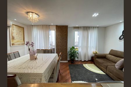 Casa de condomínio à venda com 163m², 3 quartos e 2 vagas Casa de condomínio à venda com 163m², 3 quartos e 2 vagasSala