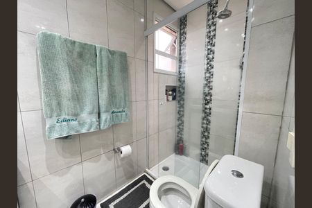 Casa de condomínio à venda com 163m², 3 quartos e 2 vagas Casa de condomínio à venda com 163m², 3 quartos e 2 vagasBanheiro 1