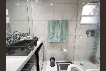 Casa de condomínio à venda com 163m², 3 quartos e 2 vagas Casa de condomínio à venda com 163m², 3 quartos e 2 vagasBanheiro 1