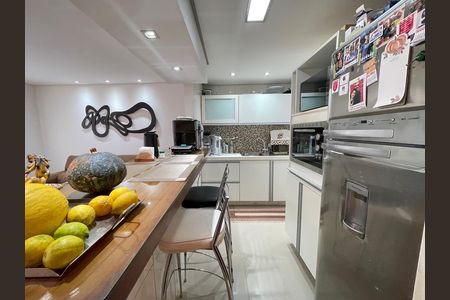 Casa de condomínio à venda com 163m², 3 quartos e 2 vagas Casa de condomínio à venda com 163m², 3 quartos e 2 vagasCozinha