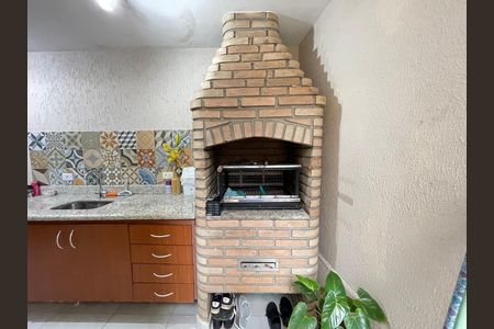 Casa de condomínio à venda com 163m², 3 quartos e 2 vagas Casa de condomínio à venda com 163m², 3 quartos e 2 vagasChurrasqueira