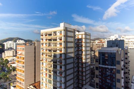 Vista da Sala de apartamento para alugar com 2 quartos, 60m² em Icaraí, Niterói
