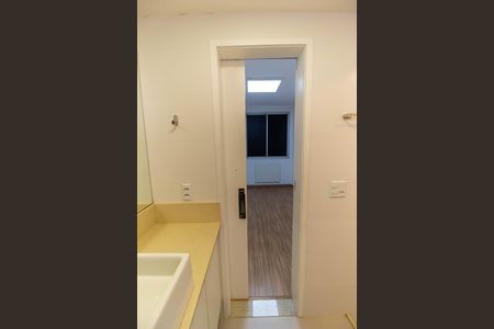 Apartamento para alugar com 60m², 2 quartos e 1 vaga Apartamento para alugar com 60m², 2 quartos e 1 vagaBanheiro da Suíte