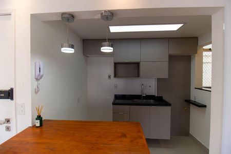 Apartamento para alugar com 60m², 2 quartos e 1 vaga Apartamento para alugar com 60m², 2 quartos e 1 vagaCozinha e Área de Serviço
