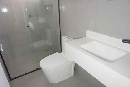 Banheiro da Suíte 1 de casa de condomínio à venda com 2 quartos, 179m² em Jardim Jurupari (fazendinha), Santana de Parnaíba