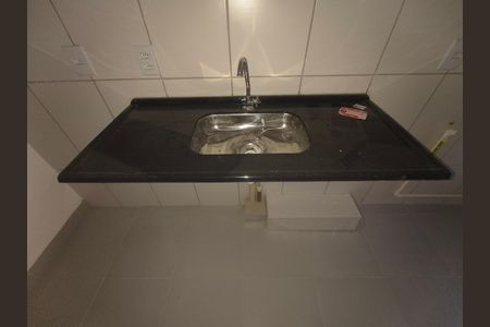 Apartamento à venda com 60m², 2 quartos e sem vagaBancada - Cozinha