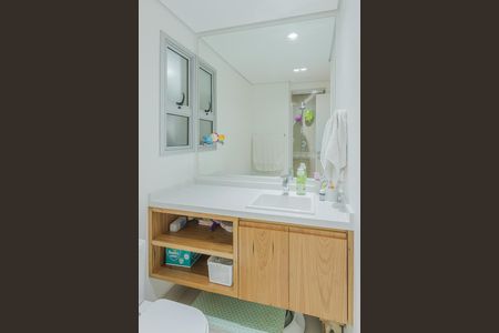 Apartamento à venda com 105m², 2 quartos e 2 vagas Apartamento à venda com 105m², 2 quartos e 2 vagasBanheiro